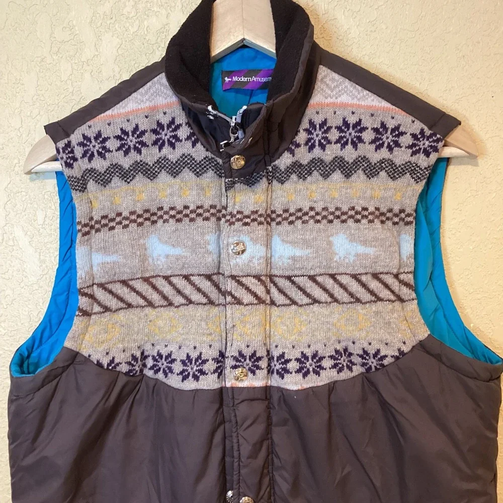 Modern Amusement Brown Vest, Fair Isle Print Sweater on top, Men's‎ Size Small